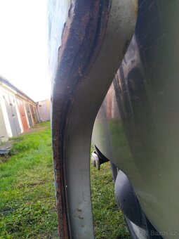 Prodám mnoho dveří i dobré na VW T2 - 2