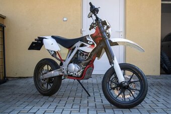 AJP PR4 240 Enduro - 2