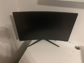 PC a monitor MSI - 2