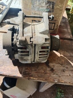 Alternátor Audi A4 B6 - 2
