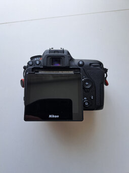 Nikon D7500 - 2
