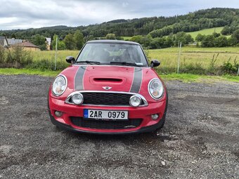 Mini Cooper JCW 1,6 155KW plná výbava - 2
