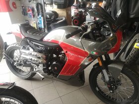 Nový motocykl F. B. Mondial Sport Classic 300 - 2
