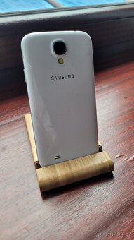 Samsung Galaxy S4 - MAKETA - 2