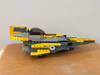 Lego Star Wars 7669 Anakin's Starfighter - 2