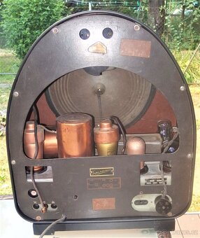 Radiopřijímač Philips 830A - 2