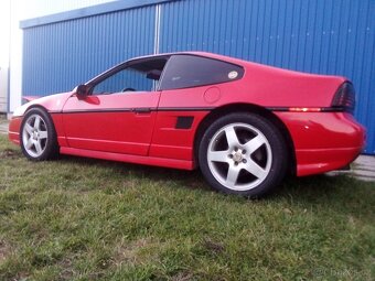 Pontiac Fiero GT - 2