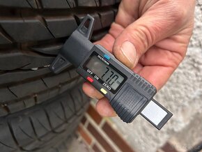 4 ks pneu 195/65 R15 95T - 2