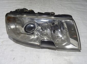 Světlo PP Halogen ŠKODA SUPERB - 2