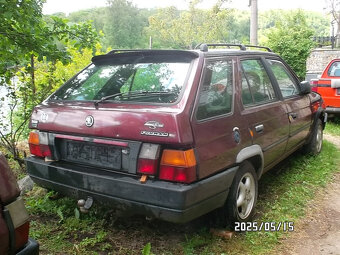 PRODÁM Škoda Forman Solitaire...veterán pro renovaci - 2