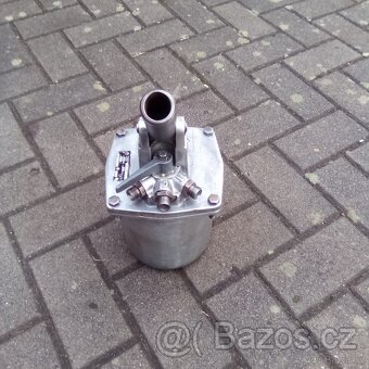 Ruční pumpa - 2