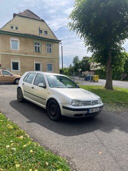 Volkswagen Golf 4 1.4 benzín - 2