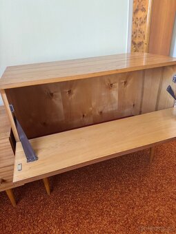 Peřináč (skříň na lůžkoviny) - 2