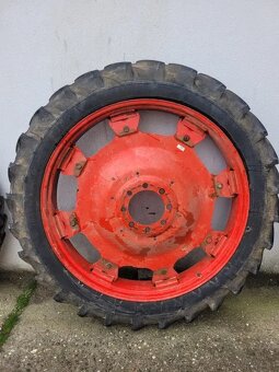 Kola Fendt s úzkými řadami. Nastavitelný rozchod kol. - 2