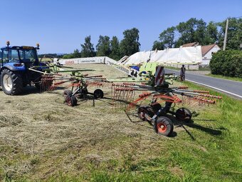 Shrnovač píce Claas LINER 650 Twin - 2