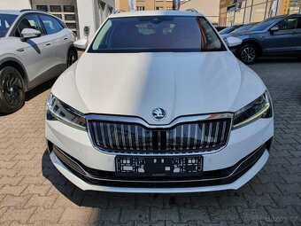 Škoda Superb iV Combi Style 1.4TSI 160kW DSG 56tkm Virtual - 2