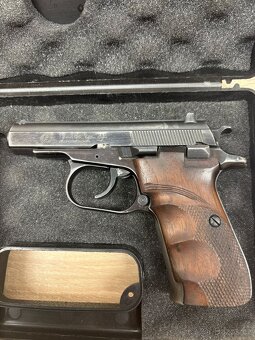 CZ 83 v ráží 7,65 Browning - 2