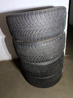Prodám zimní 225/45 R 17 - 2