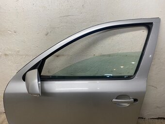 ŠKODA OCTAVIA 2 2004-2013 - LEVÉ PŘEDNÍ DVEŘE KOMPLETNÍ 9102 - 2