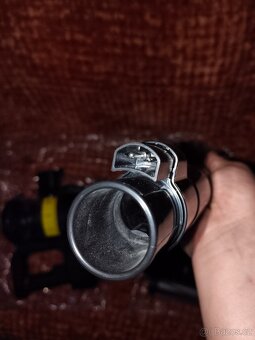 Vysavač Tyčový-bezsáčkový - 2