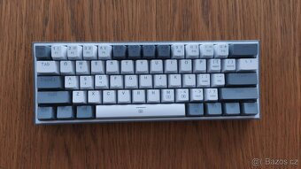 Herní klávesnice Redragon K617 Fizz - 2