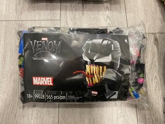 NOVÉ Venom Marvel - 565ks kostek - 2