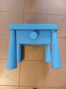 Stolek IKEA - 2