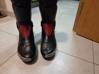 Prodám DAINESE, vel 42 - 2