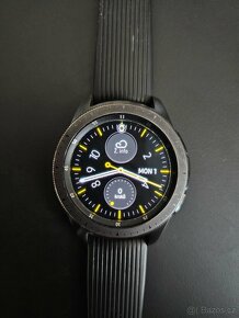 Samsung Galaxy Watch 42 mm black (SM-R815N) - 2
