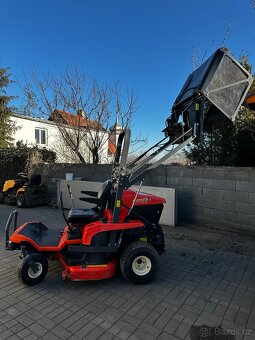 Komunální traktor Kubota GZD15HD - 2