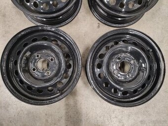 Originální disky 14x5j na Nissan Micra K11 po renovaci - 2