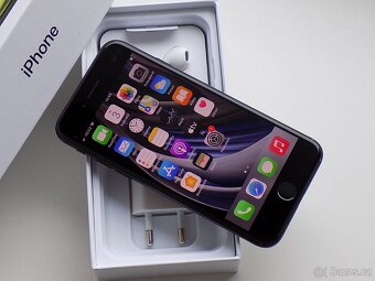 Apple iPhone SE (2020) 64GB Black TOP stav, ZARUKA - 2