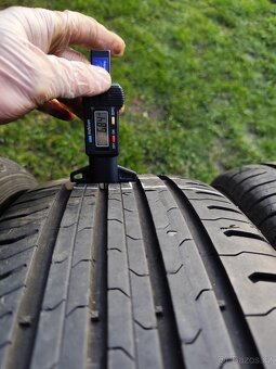 Letní pneu 215/60/17 - 2