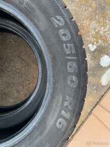 Zimní pneu 205/60/R16 - 2