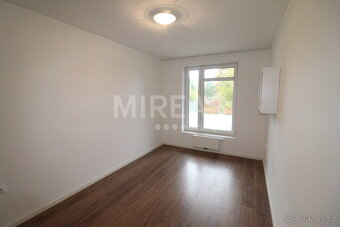 Poděbrady, pronájem bytu 2 + kk, 36 m2 + terasa 33 m2, okr. - 2
