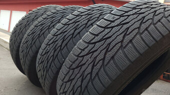 Téměř nejeté zimní pneu Kumho 225/65/17 XL, sada - 2
