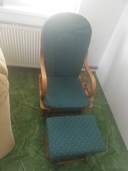 Houpací křeslo s podnožkou - 2