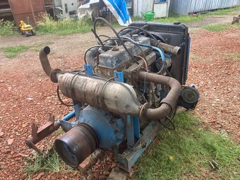 Motor na kombajn e512 - 2