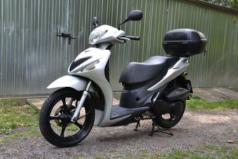 Suzuki Sixteen 150i - 2