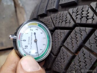 205/55/17 zimni pneu CONTINENTAL a HANKOOK 205/55 R17 - 2