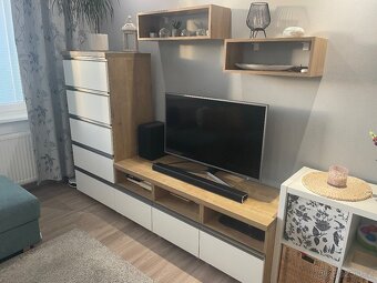 Obývací stěna, konferenční stůl - 2