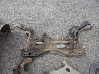 Díly podvozku Foird Transit Connect 1.8DI 55kw - 2