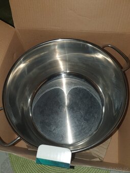 Nerezový hrnec 10 l - 2