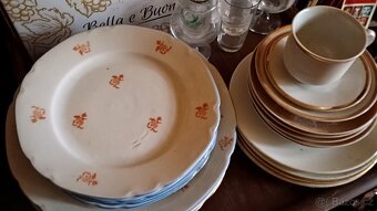 Staré romany,sklo,porcelan - 2