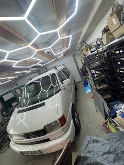 Prodám Volkswagen caravelle t4 2.5 65kw - 2