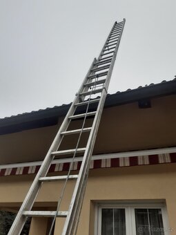 Výsuvný hliníkový žebřík - 2