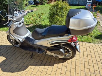 Piaggio Beverly 250 - 2