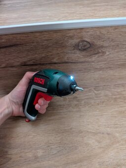 Akumulátorový šroubovák Bosch IXO - 2