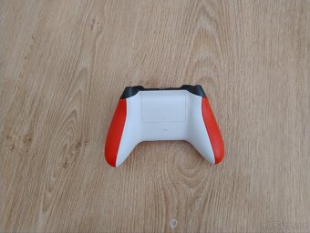 Xbox ovladač - 2