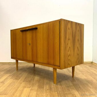 Retro komoda 60. léta Brusel:: - 2